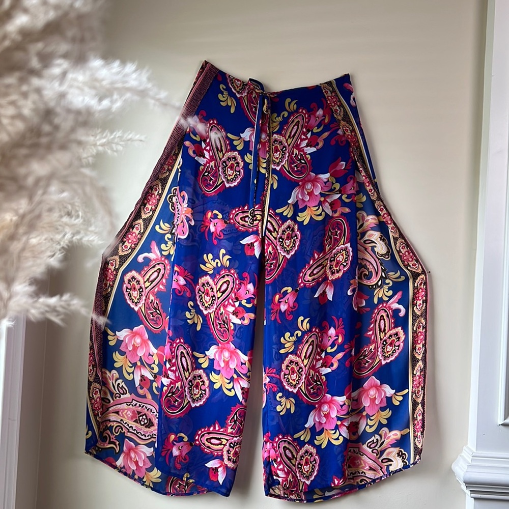 Boutique brand sheer multicolored flowing, feminine dress pants.